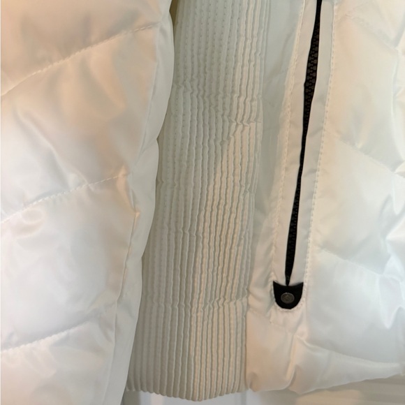 Nautica Women's White Quilted Winter Jacket. NWOT - Picture 9 of 12